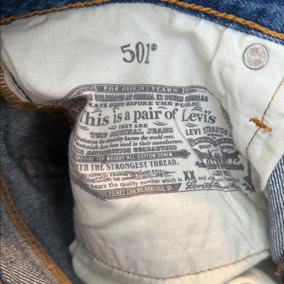 Levi's Dark Blue Women’s Midi Shorts Distressed size 29 - Picture 5 of 8